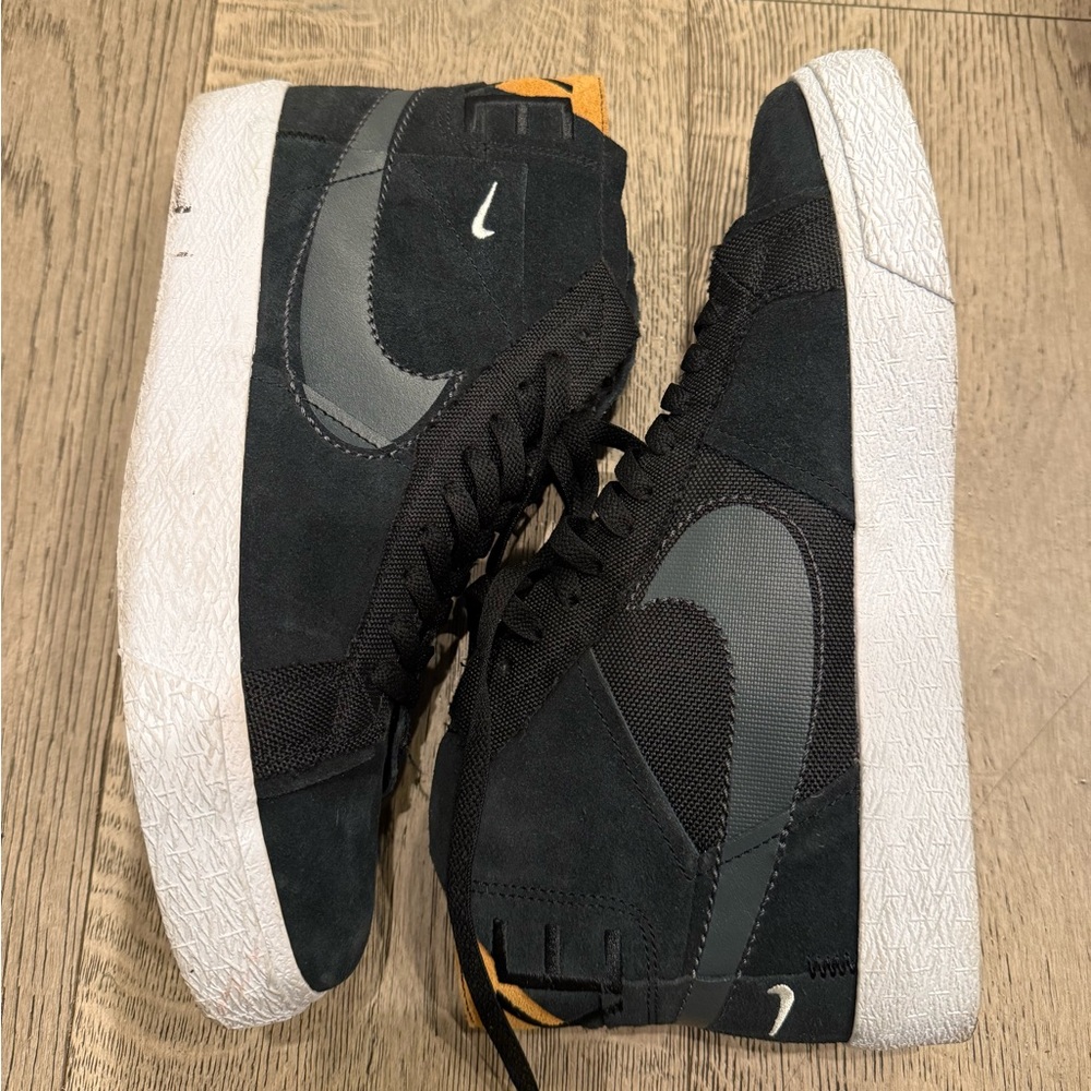 Black Nike Blazers